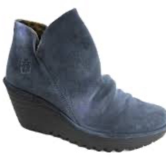 Fly London Yip Women's Blue Ruched Ankle Booties Sz 38 - Picture 1 of 9